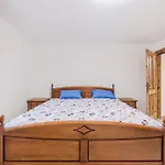 Pr'lukcevih With 4 Bedrooms & Indoor Sauna Dom wakacyjny