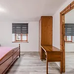 Pr'lukcevih With 4 Bedrooms & Indoor Sauna Dom wakacyjny
