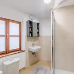 Pr'lukcevih With 4 Bedrooms & Indoor Sauna