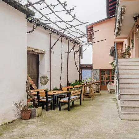 Pr'lukcevih With 4 Bedrooms & Indoor Sauna Tatil Evi