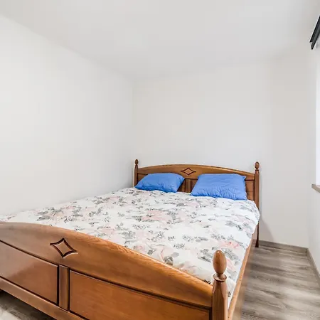 Pr'lukcevih With 4 Bedrooms & Indoor Sauna