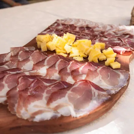 Pr'lukcevih With 4 Bedrooms & Indoor Sauna