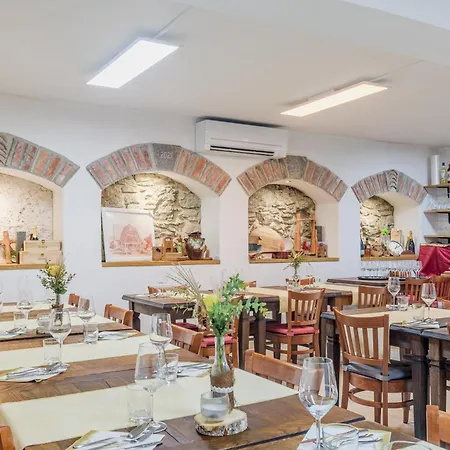 Pr'lukcevih With 4 Bedrooms & Indoor Sauna Tatil Evi