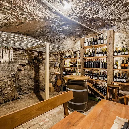 Pr'lukcevih With 4 Bedrooms & Indoor Sauna Kanal