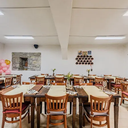 Pr'lukcevih With 4 Bedrooms & Indoor Sauna