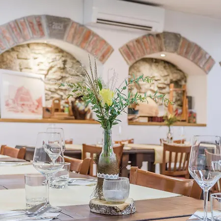 Pr'lukcevih With 4 Bedrooms & Indoor Sauna Tatil Evi