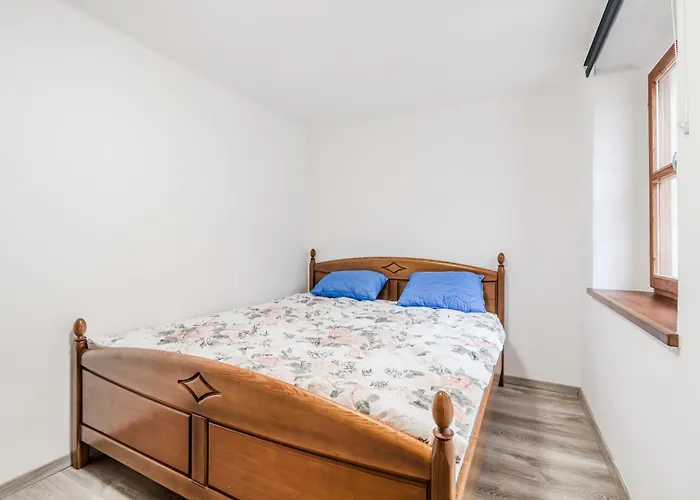 Pr'lukcevih With 4 Bedrooms & Indoor Sauna