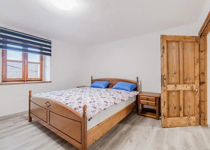 Pr'lukcevih With 4 Bedrooms & Indoor Sauna *