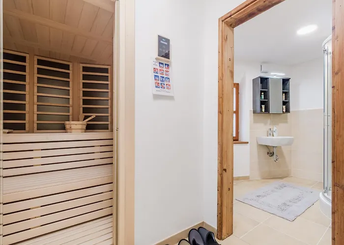 Pr'lukcevih With 4 Bedrooms & Indoor Sauna *