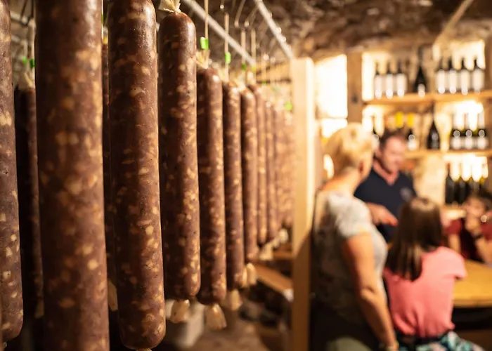 Ferienhaus Pr'lukcevih With 4 Bedrooms & Indoor Sauna *