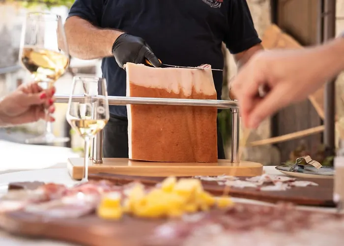 Pr'lukcevih With 4 Bedrooms & Indoor Sauna Kanal