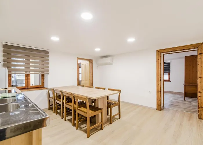 Pr'lukcevih With 4 Bedrooms & Indoor Sauna *