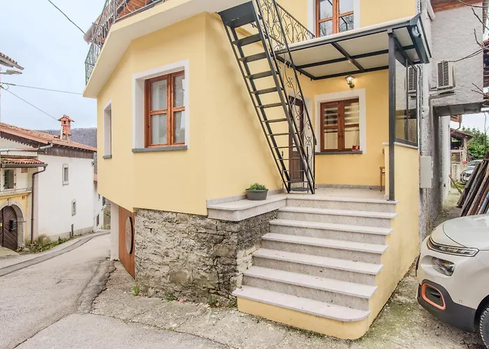 Holiday home Pr'lukcevih With 4 Bedrooms & Indoor Sauna *