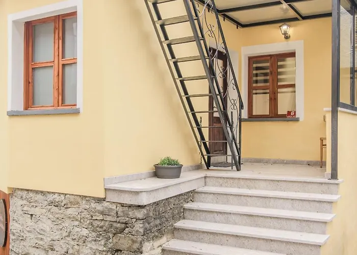 Holiday home Pr'lukcevih With 4 Bedrooms & Indoor Sauna