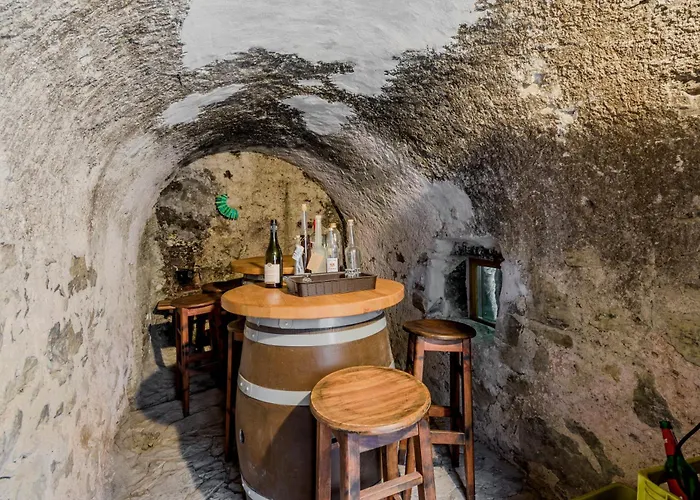 Dom wakacyjny Pr'lukcevih With 4 Bedrooms & Indoor Sauna *