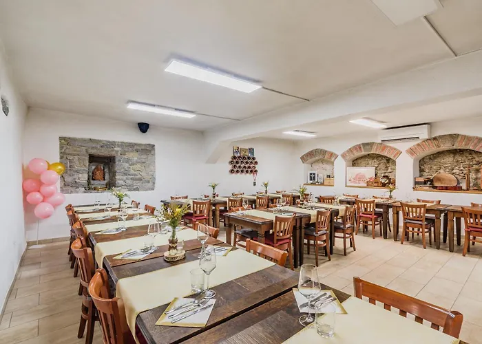 Pr'lukcevih With 4 Bedrooms & Indoor Sauna Dom wakacyjny